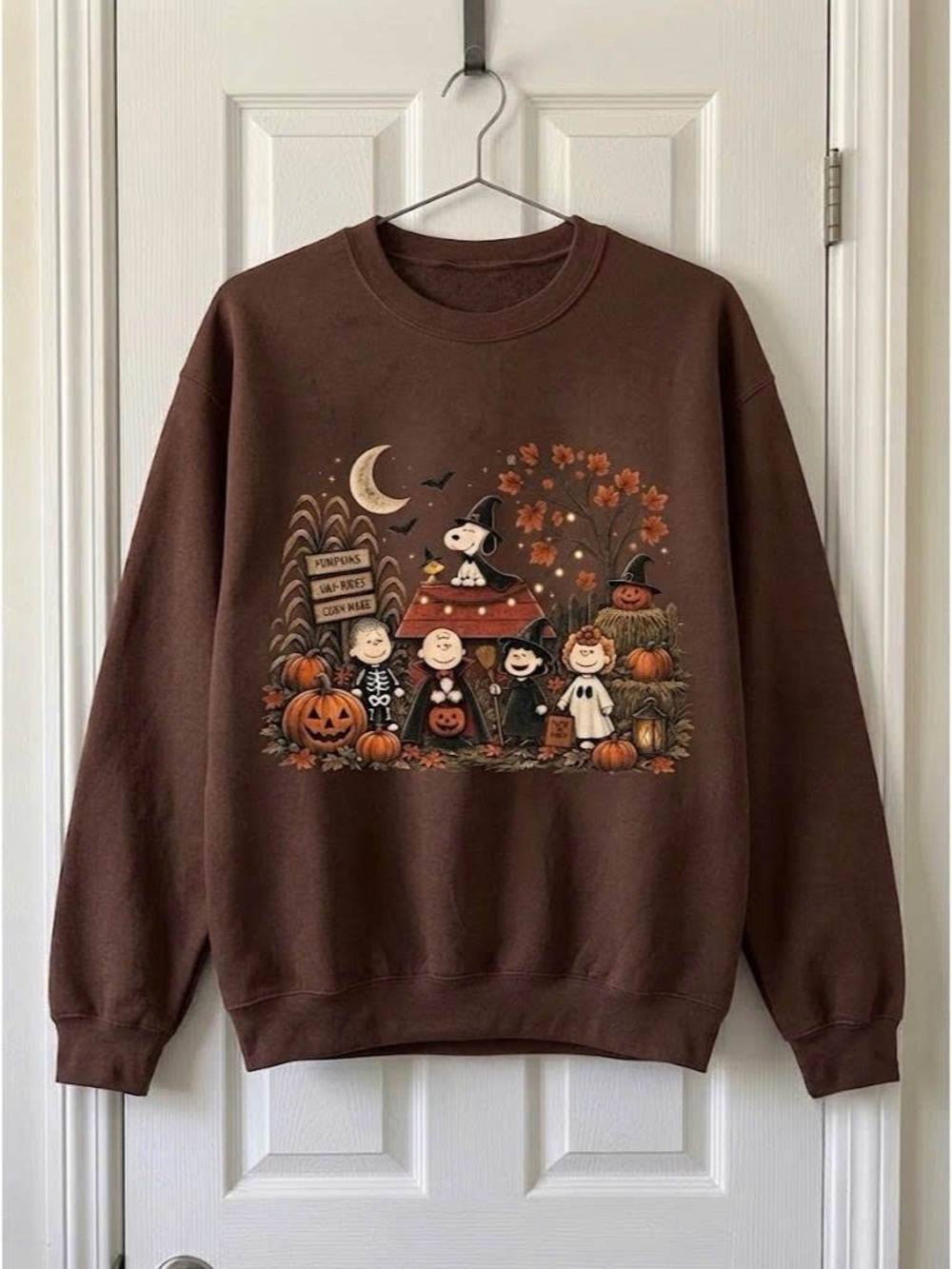 Vintage Brown Sweatshirt with Halloween Peanuts Character Print